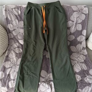 Figs High Waisted Kade Cargo Scrub Pant